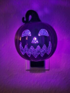 Bath & Body Works Halloween Pumpkin Night Light Wallflower Plug NEW!